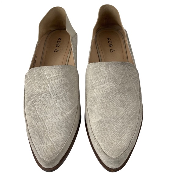KELSI DAGGER Off White Snake Print Loafer - Picture 2 of 13